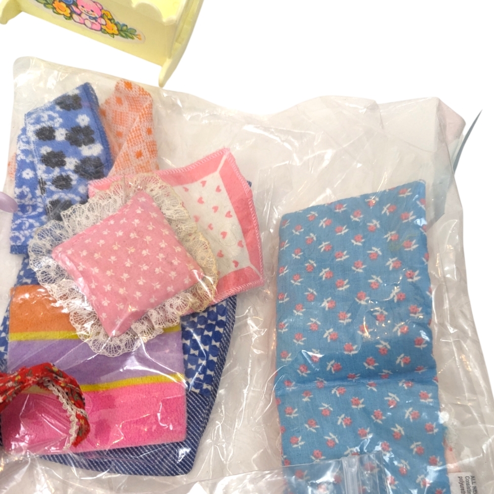 Rare Vintage My Little Pony Furniture and Accessories Lot Diapers Pony Powder - Picture 4 of 6
